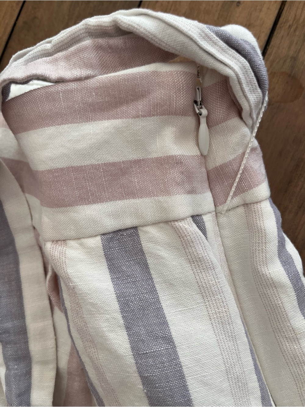 Like new Shortie high rise Striped Pink and Lavender Tie-Waist Shorts - Picture 4 of 7